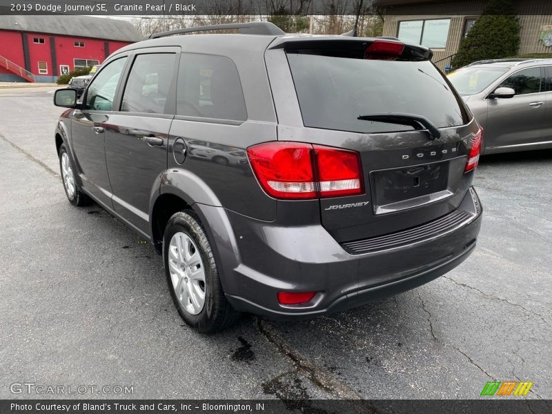 Granite Pearl / Black 2019 Dodge Journey SE