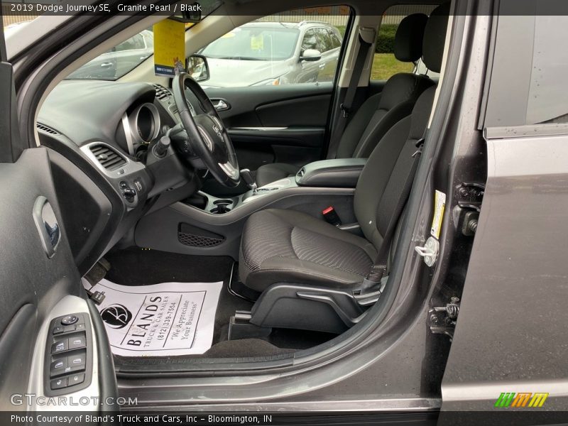 Granite Pearl / Black 2019 Dodge Journey SE