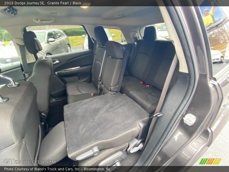 Granite Pearl / Black 2019 Dodge Journey SE