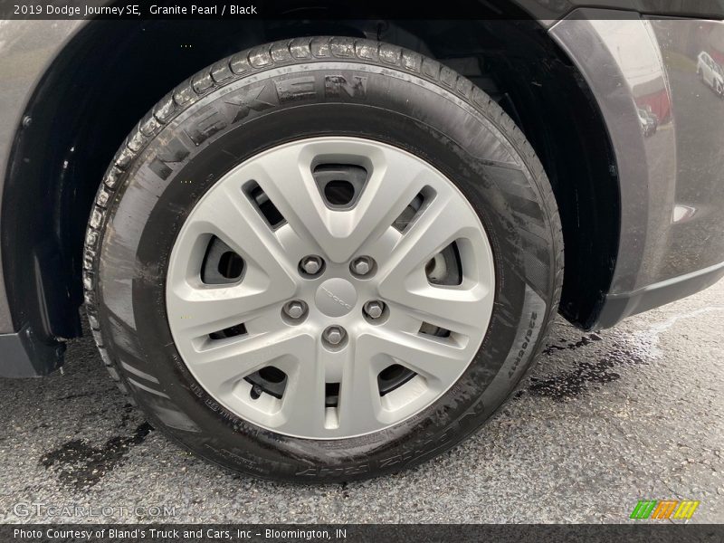Granite Pearl / Black 2019 Dodge Journey SE