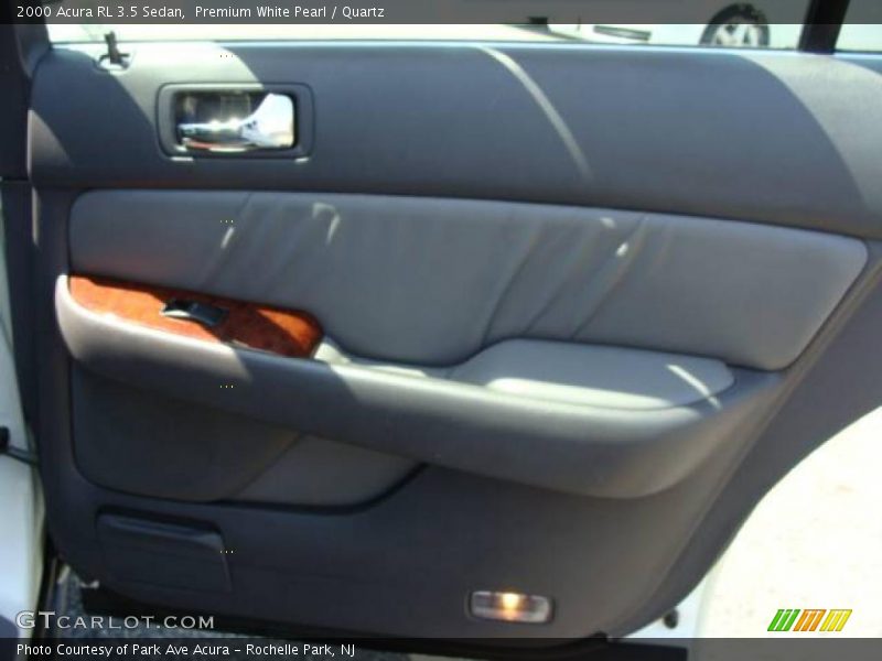 Premium White Pearl / Quartz 2000 Acura RL 3.5 Sedan