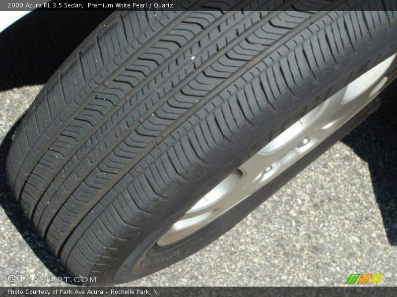 Premium White Pearl / Quartz 2000 Acura RL 3.5 Sedan