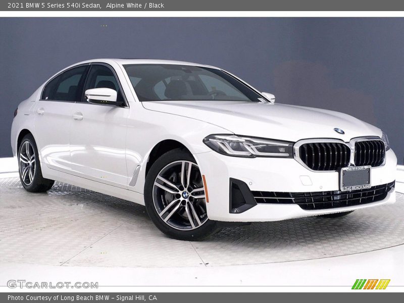 Alpine White / Black 2021 BMW 5 Series 540i Sedan