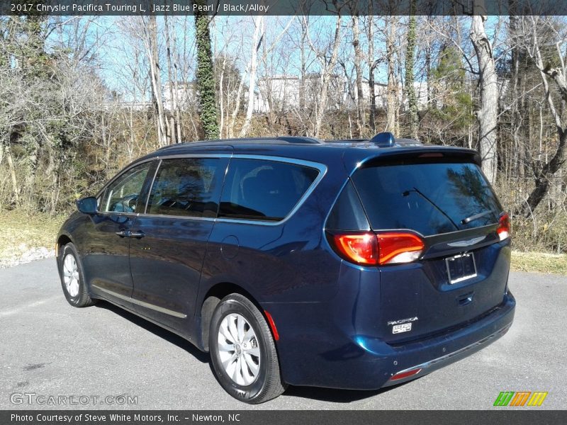 Jazz Blue Pearl / Black/Alloy 2017 Chrysler Pacifica Touring L