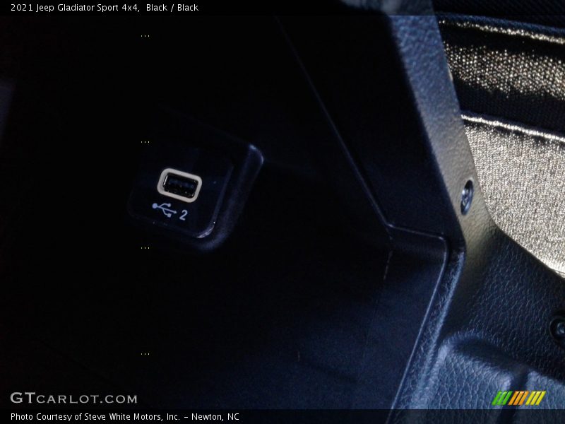 Black / Black 2021 Jeep Gladiator Sport 4x4