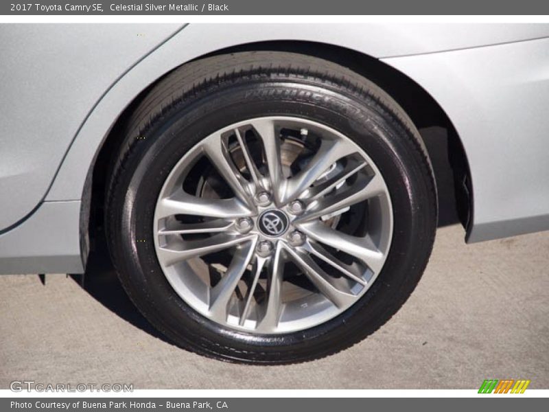 Celestial Silver Metallic / Black 2017 Toyota Camry SE