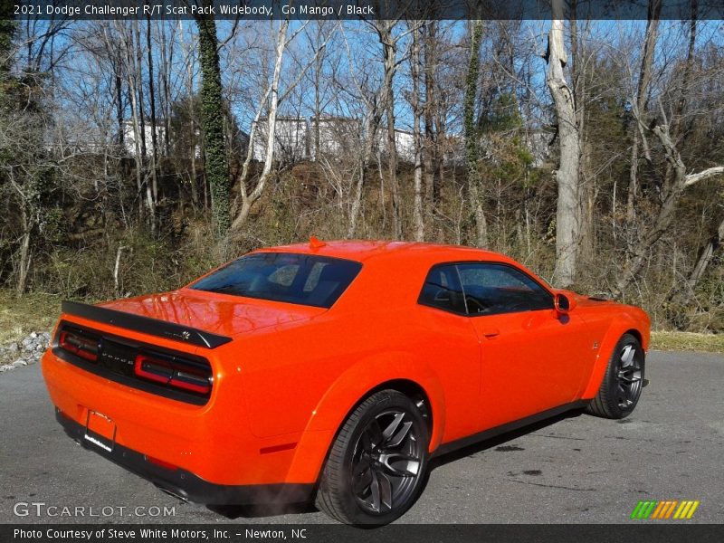 Go Mango / Black 2021 Dodge Challenger R/T Scat Pack Widebody