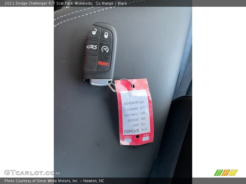 Go Mango / Black 2021 Dodge Challenger R/T Scat Pack Widebody