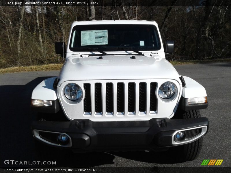 Bright White / Black 2021 Jeep Gladiator Overland 4x4