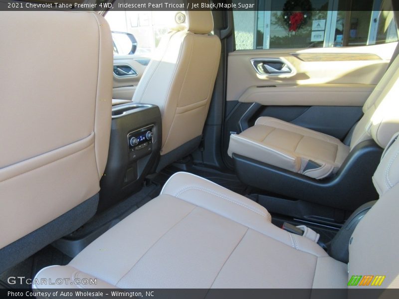 Iridescent Pearl Tricoat / Jet Black/Maple Sugar 2021 Chevrolet Tahoe Premier 4WD