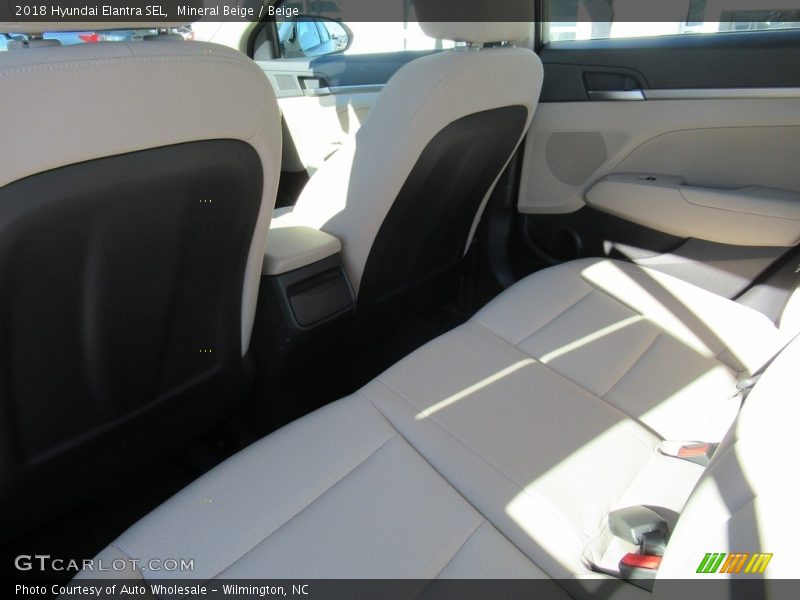 Mineral Beige / Beige 2018 Hyundai Elantra SEL