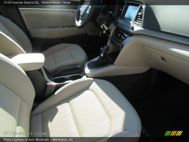 Mineral Beige / Beige 2018 Hyundai Elantra SEL