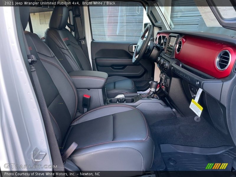 Bright White / Black 2021 Jeep Wrangler Unlimited Rubicon 4x4