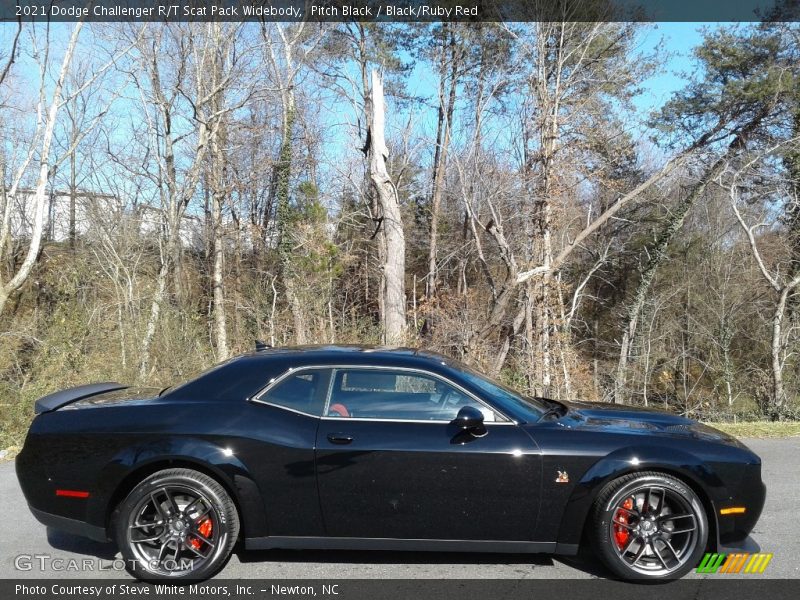 Pitch Black / Black/Ruby Red 2021 Dodge Challenger R/T Scat Pack Widebody