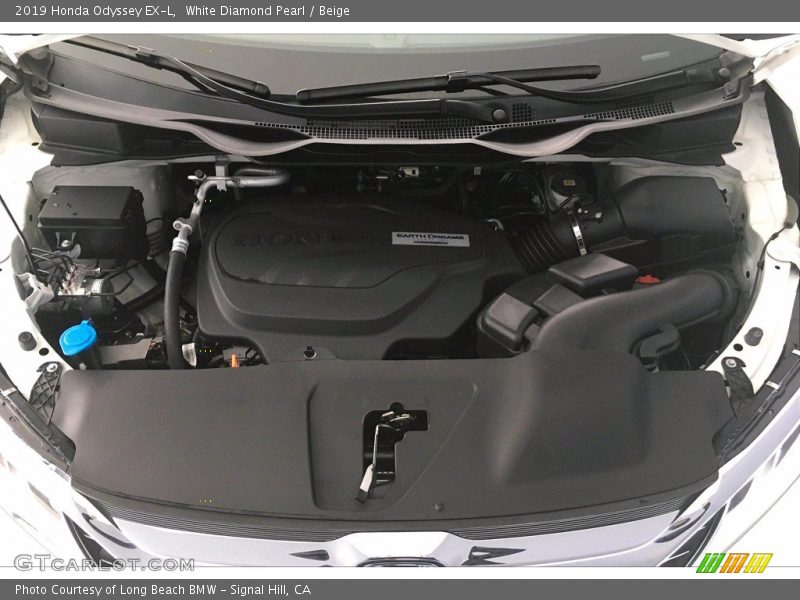 White Diamond Pearl / Beige 2019 Honda Odyssey EX-L