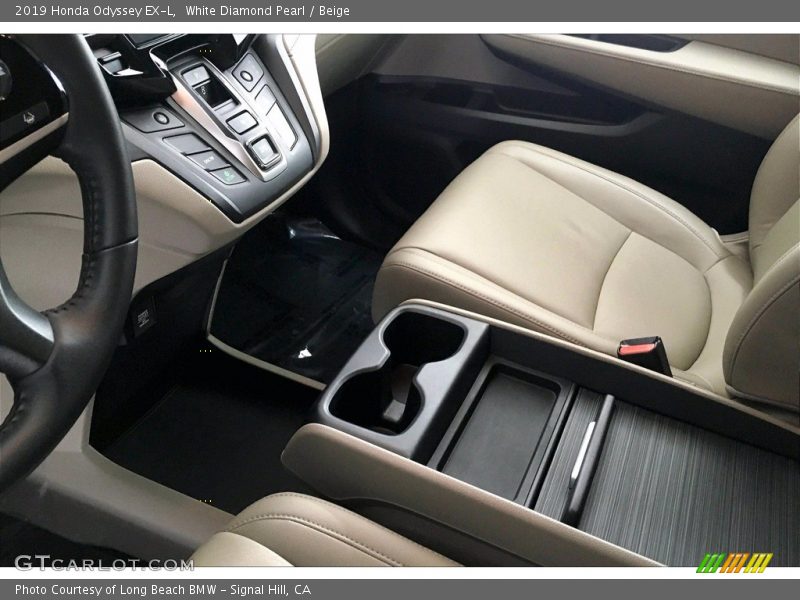 White Diamond Pearl / Beige 2019 Honda Odyssey EX-L
