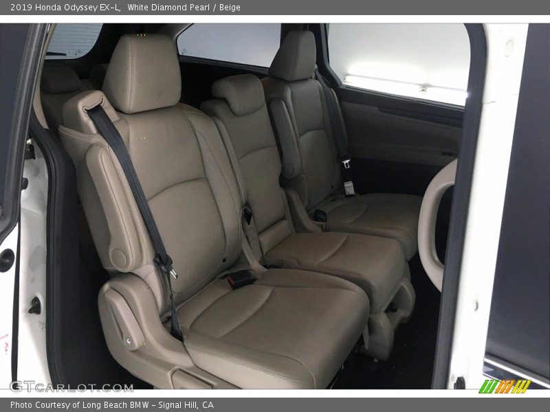 White Diamond Pearl / Beige 2019 Honda Odyssey EX-L
