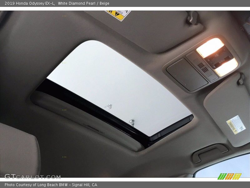 White Diamond Pearl / Beige 2019 Honda Odyssey EX-L