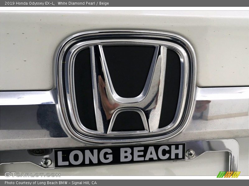 White Diamond Pearl / Beige 2019 Honda Odyssey EX-L