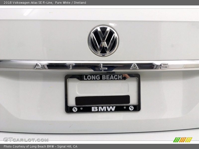 Pure White / Shetland 2018 Volkswagen Atlas SE R-Line