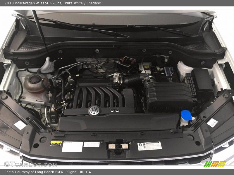 Pure White / Shetland 2018 Volkswagen Atlas SE R-Line
