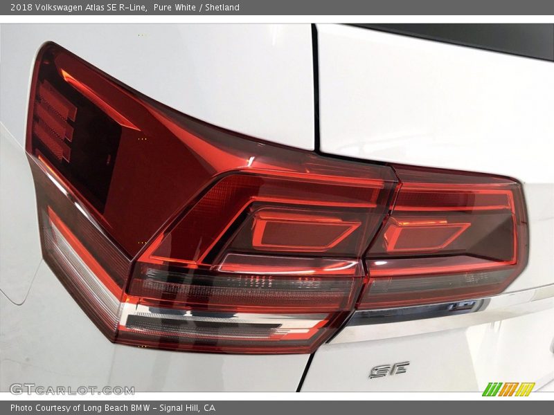 Pure White / Shetland 2018 Volkswagen Atlas SE R-Line