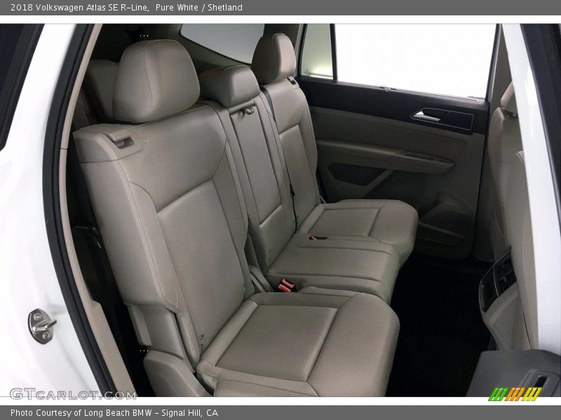 Pure White / Shetland 2018 Volkswagen Atlas SE R-Line