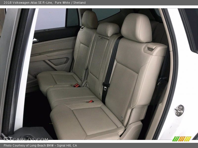 Pure White / Shetland 2018 Volkswagen Atlas SE R-Line
