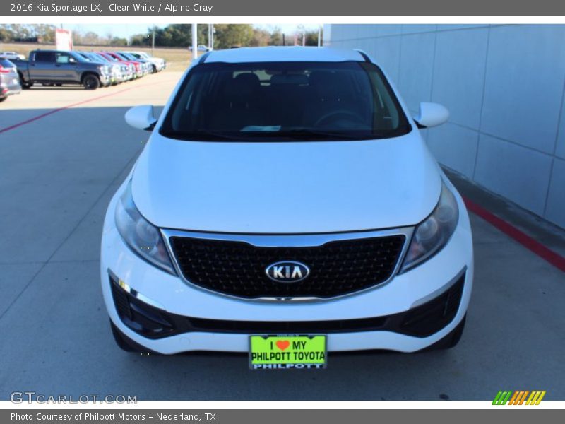 Clear White / Alpine Gray 2016 Kia Sportage LX