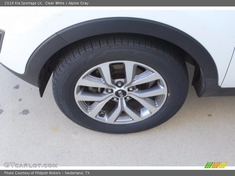 Clear White / Alpine Gray 2016 Kia Sportage LX