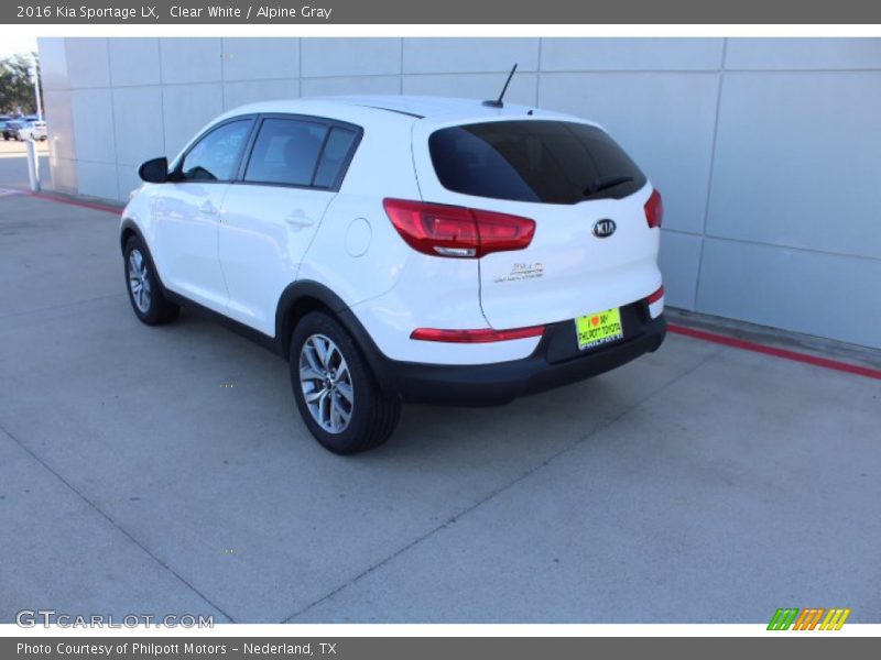 Clear White / Alpine Gray 2016 Kia Sportage LX