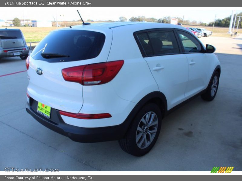 Clear White / Alpine Gray 2016 Kia Sportage LX