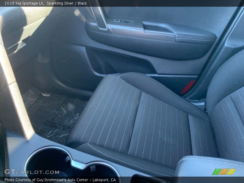 Sparkling Silver / Black 2018 Kia Sportage LX