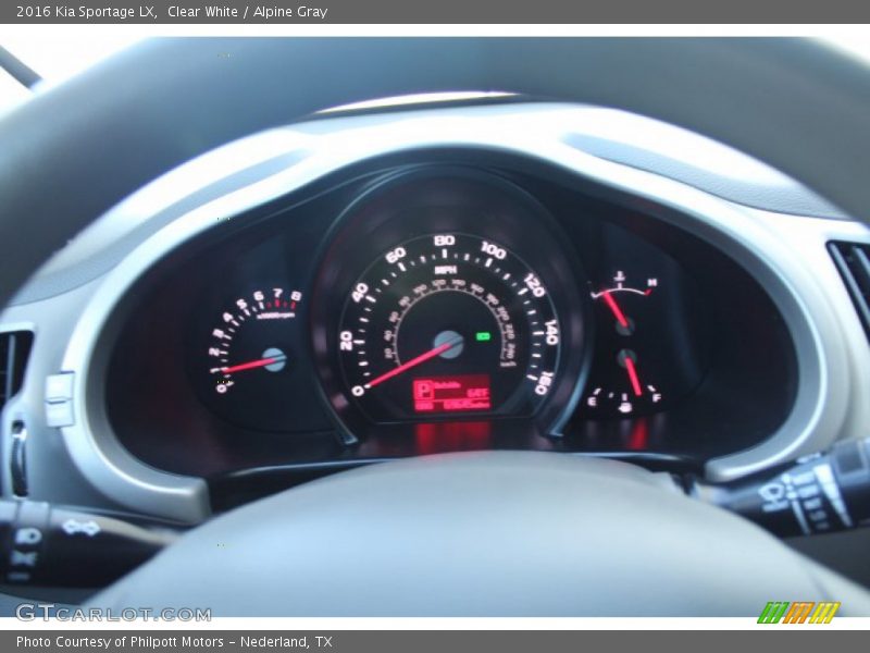 Clear White / Alpine Gray 2016 Kia Sportage LX