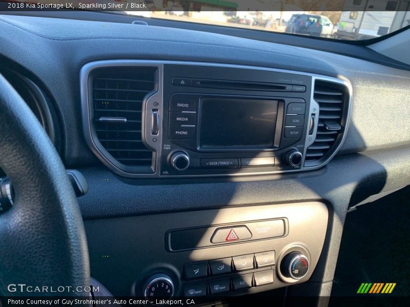 Sparkling Silver / Black 2018 Kia Sportage LX