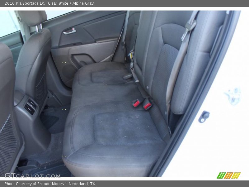 Clear White / Alpine Gray 2016 Kia Sportage LX