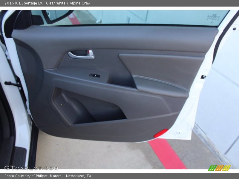 Clear White / Alpine Gray 2016 Kia Sportage LX