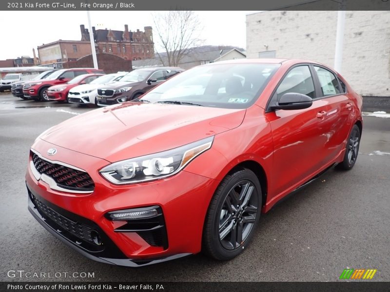 Front 3/4 View of 2021 Forte GT-Line