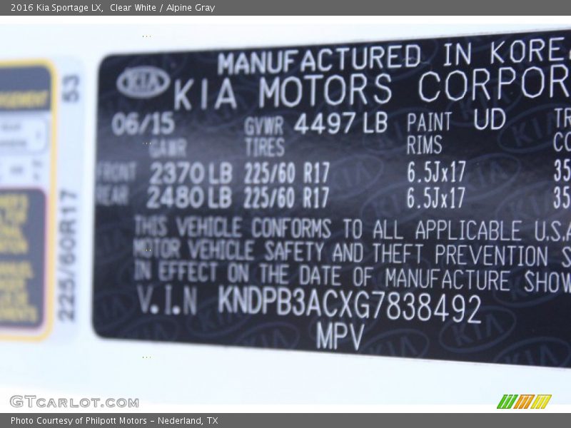 Clear White / Alpine Gray 2016 Kia Sportage LX