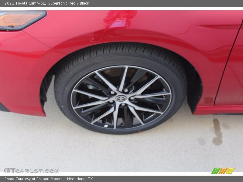 Supersonic Red / Black 2021 Toyota Camry SE