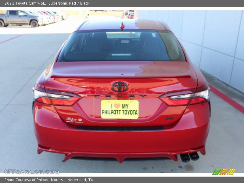 Supersonic Red / Black 2021 Toyota Camry SE