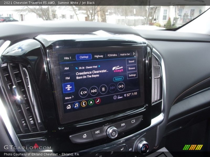 Controls of 2021 Traverse RS AWD
