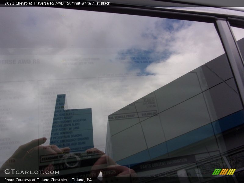 Summit White / Jet Black 2021 Chevrolet Traverse RS AWD
