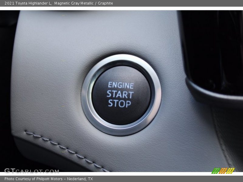 Magnetic Gray Metallic / Graphite 2021 Toyota Highlander L