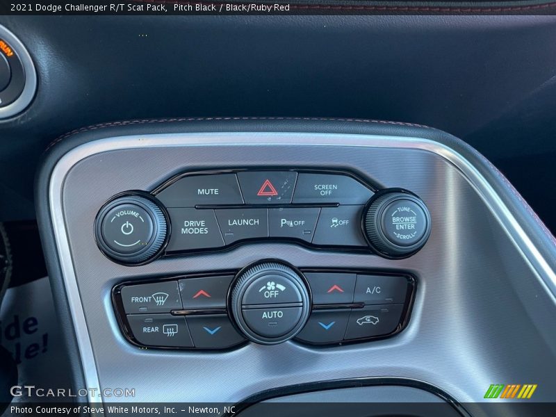 Controls of 2021 Challenger R/T Scat Pack