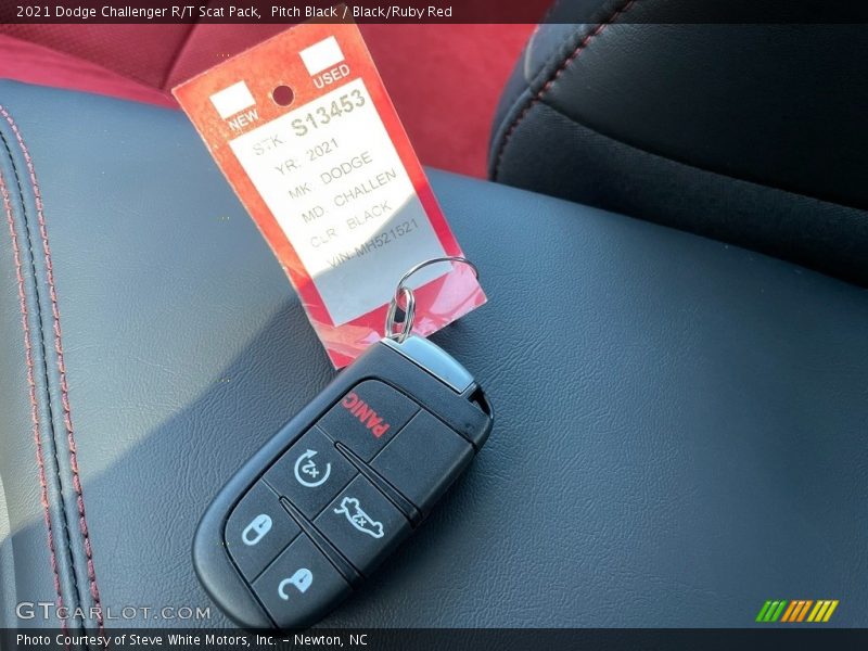 Pitch Black / Black/Ruby Red 2021 Dodge Challenger R/T Scat Pack