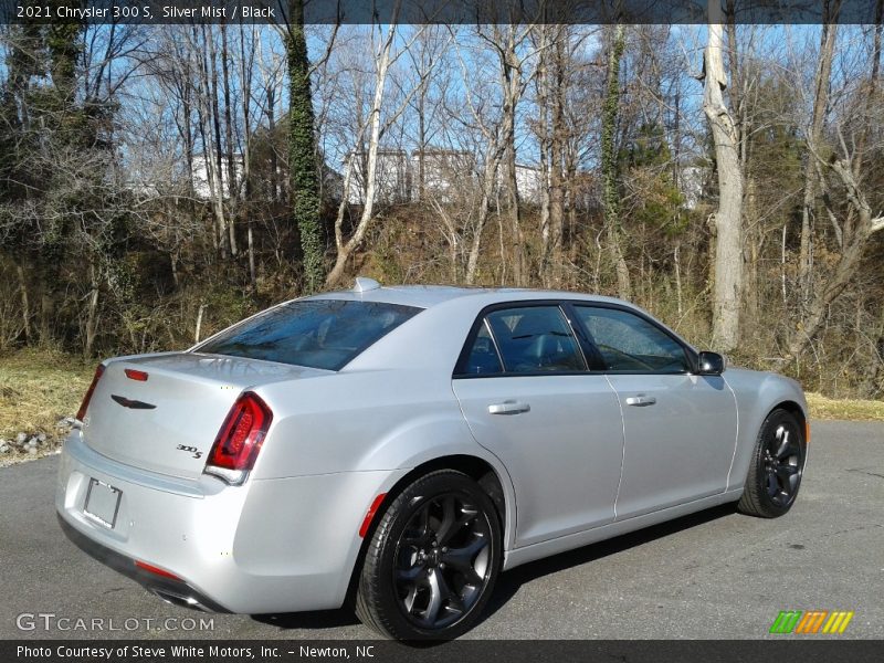 Silver Mist / Black 2021 Chrysler 300 S