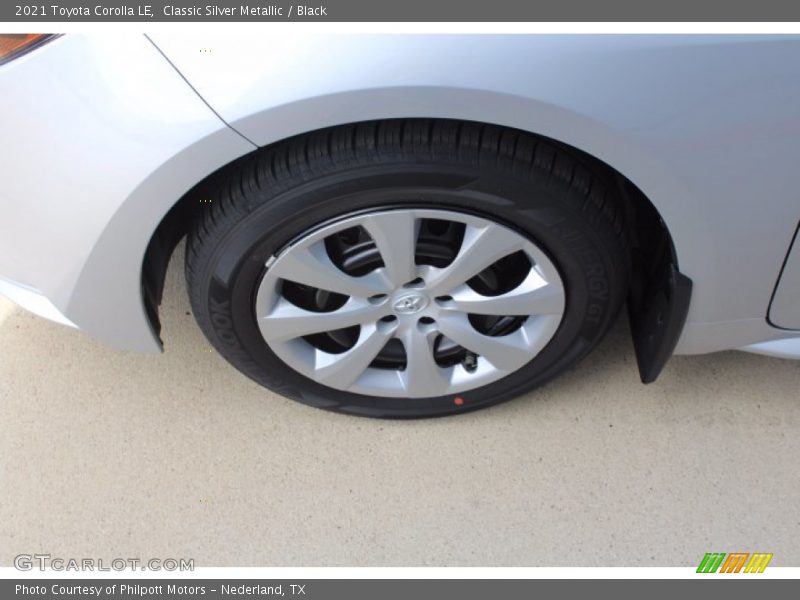 Classic Silver Metallic / Black 2021 Toyota Corolla LE