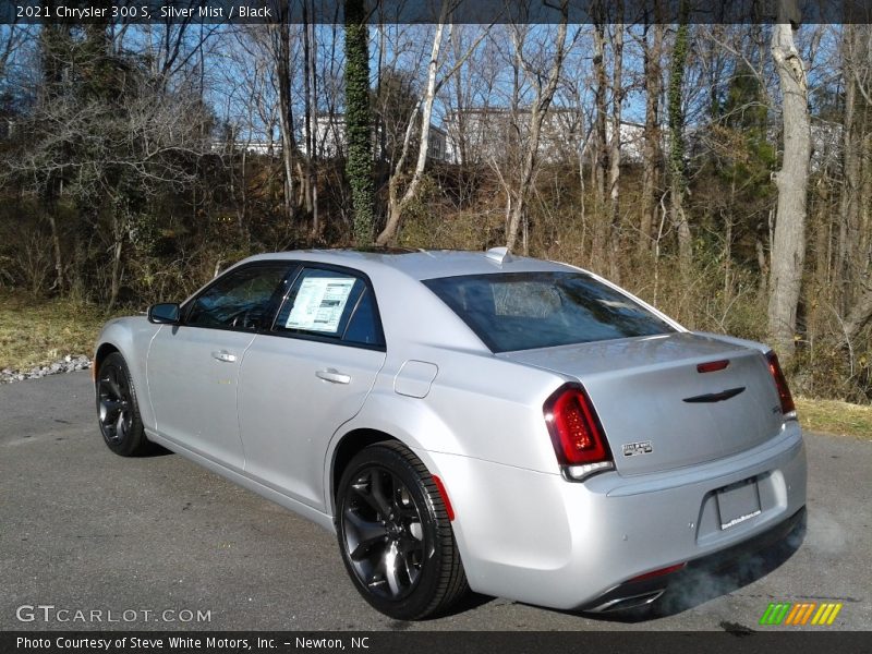 Silver Mist / Black 2021 Chrysler 300 S