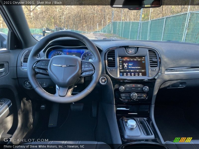 Dashboard of 2021 300 S